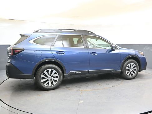 Certified 2022 Subaru Outback Premium AWD/4WD image 6