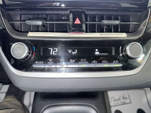 Used 2024 Toyota Corolla LE image 21