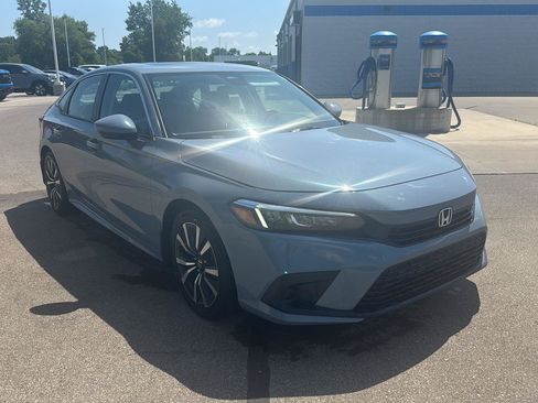 Used 2024 Honda Civic EX image 7