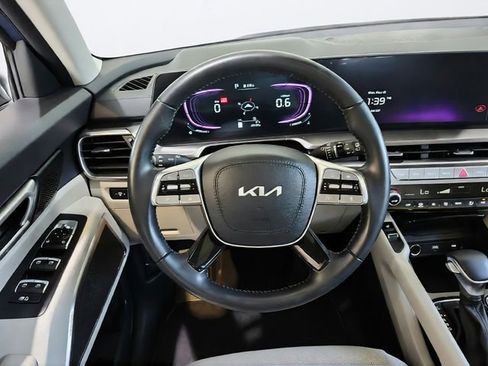 Certified 2024 Kia Telluride S w/ S Sunroof Package FWD image 9