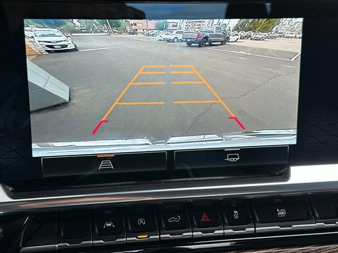 Used 2024 GMC Sierra 1500 Elevation image 18