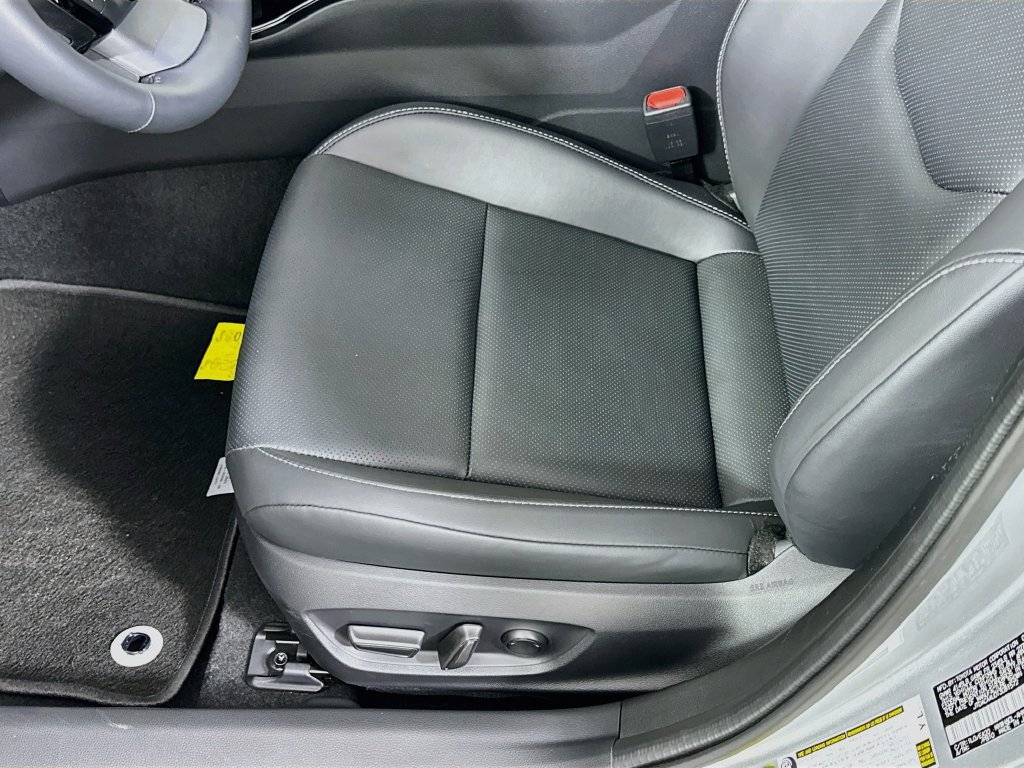 Used 2026 Toyota Prius XLE FWD image 20