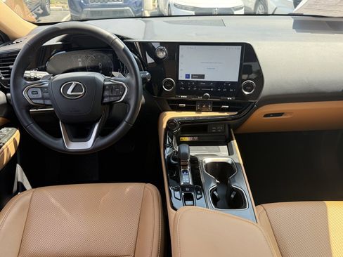 Used 2024 Lexus NX 250 FWD image 21
