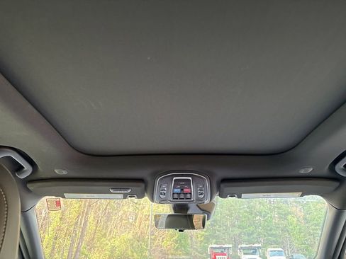 Used 2024 Jeep Grand Cherokee Limited 4xe image 18