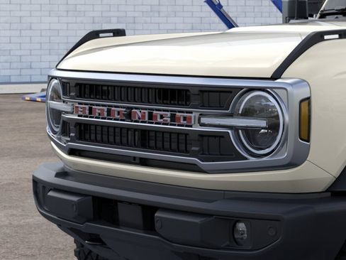 New 2026 Ford Bronco Outer Banks AWD/4WD image 19