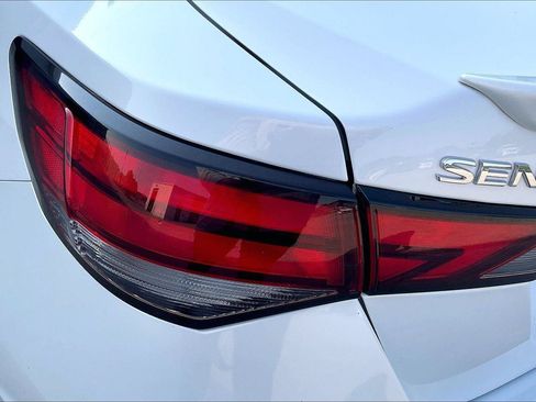 Used 2024 Nissan Sentra SR FWD image 30