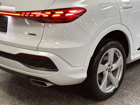 Used 2025 Audi Q5 Premium Plus w/ Premium Plus image 10