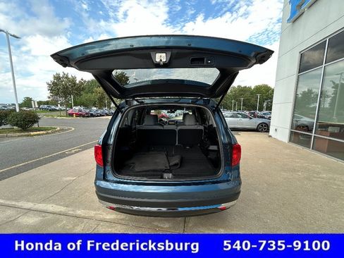 Used 2017 Honda Pilot Touring image 12