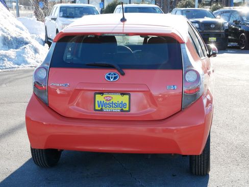 Used 2012 Toyota Prius C Three image 6