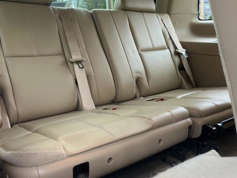 Used 2010 Chevrolet Tahoe LT w/ Luxury Package AWD/4WD image 15