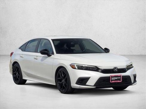 Used 2023 Honda Civic Sport image 3