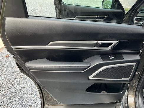 Used 2022 Kia Telluride S AWD/4WD image 16
