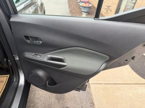 Used 2019 Nissan Kicks SV FWD image 20