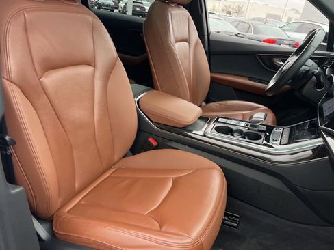 Used 2023 Audi Q7 2.0T Premium w/ Convenience Package image 39