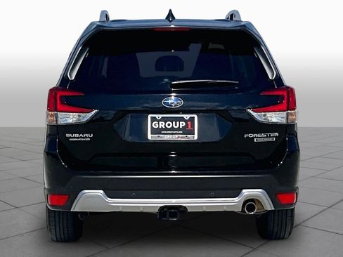 Used 2023 Subaru Forester Touring AWD/4WD image 4