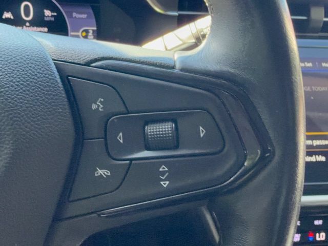 Used 2023 Chevrolet Bolt EUV LT w/ Convenience Package FWD image 18