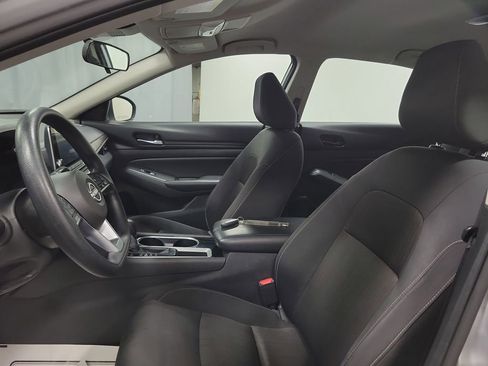 Used 2024 Nissan Altima 2.5 SV image 12