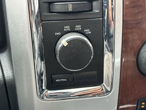 Used 2012 RAM 1500 Laramie image 12