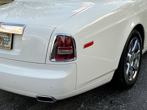 Used 2010 Rolls-Royce Phantom Coupe RWD image 11