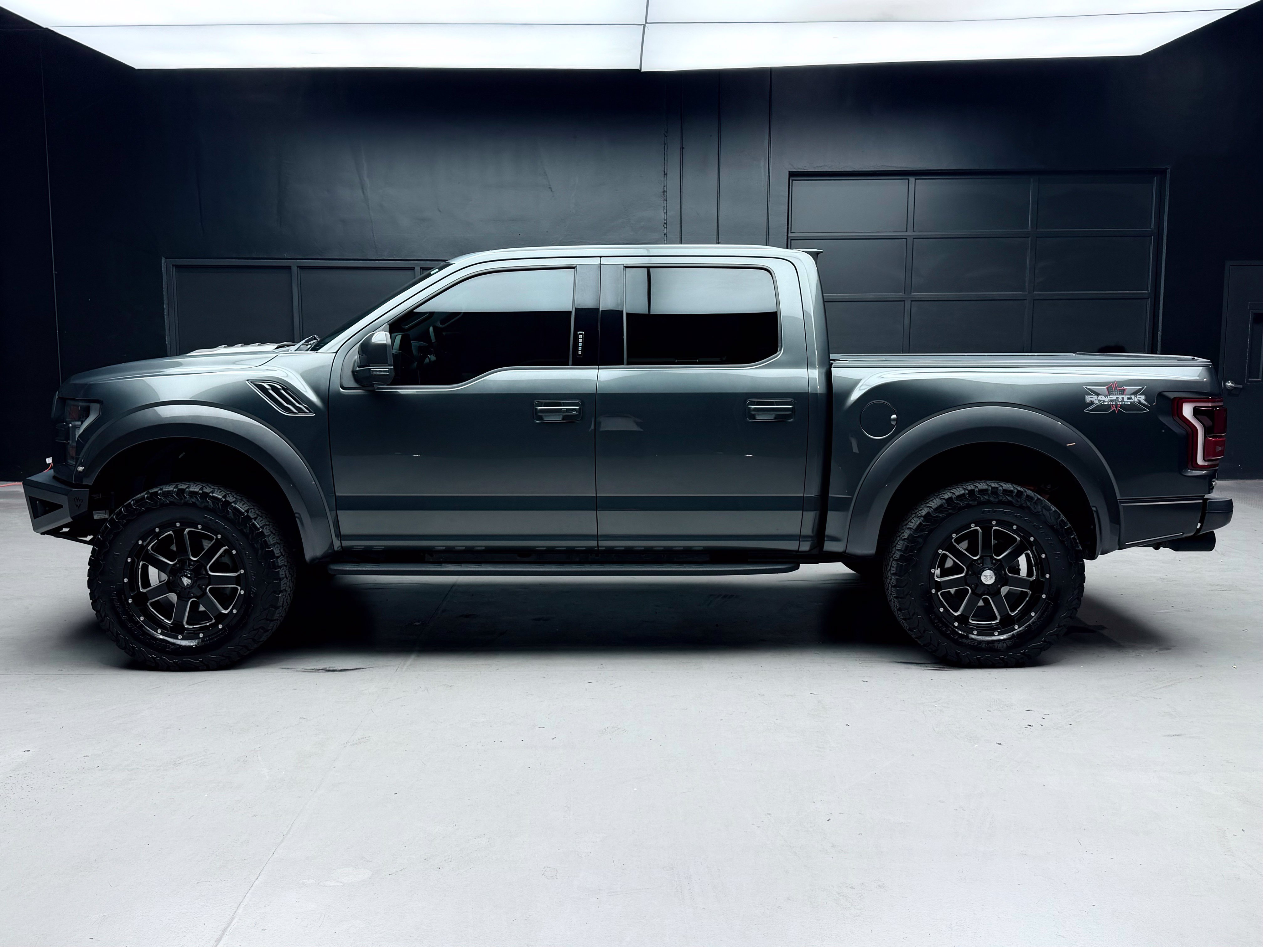 Used 2020 Ford F150 Raptor w/ Equipment Group 802A Luxury AWD/4WD image 4