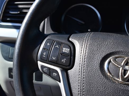 Used 2016 Toyota Highlander XLE image 15