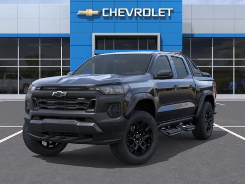 New 2026 Chevrolet Colorado Trail Boss w/ Midnight Edition AWD/4WD image 6