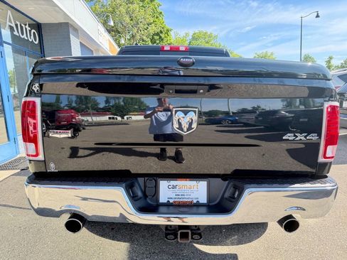 Used 2017 RAM 1500 Laramie AWD/4WD image 10