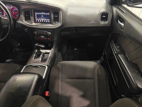 Used 2022 Dodge Charger SXT RWD image 22