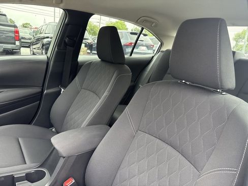 Used 2023 Toyota Corolla LE FWD image 16