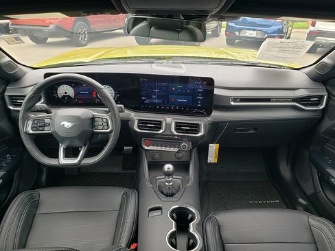 Used 2025 Ford Mustang GT Premium RWD image 12