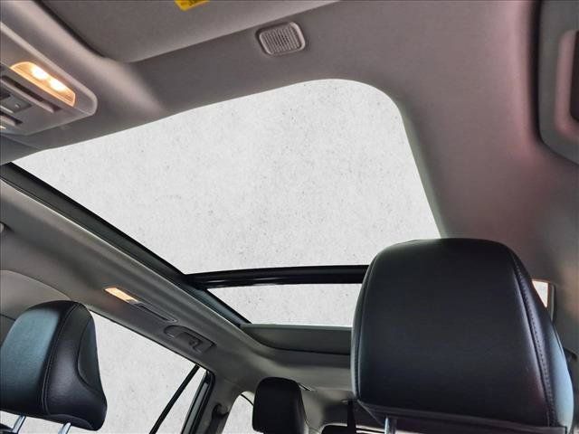 Used 2024 Toyota Highlander Platinum AWD/4WD image 16