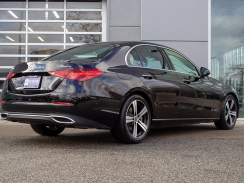 Used 2025 Mercedes-Benz C 300 4MATIC Sedan image 10
