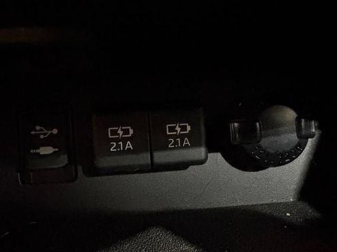 Certified 2019 Toyota Highlander XLE AWD/4WD image 20