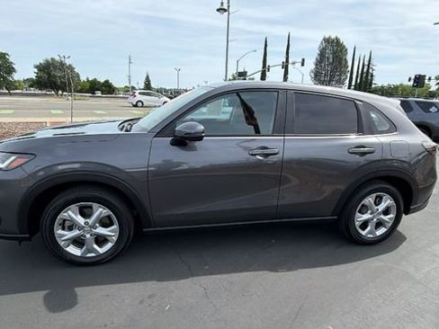 Used 2025 Honda HR-V LX image 7