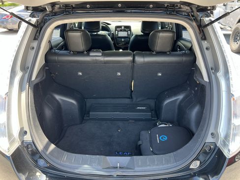 Used 2015 Nissan Leaf SL w/ Premium Package image 23