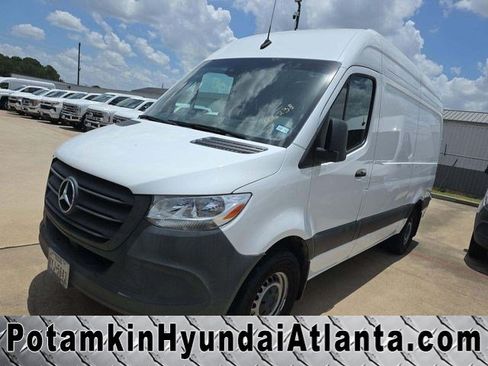 Used 2024 Mercedes-Benz Sprinter 2500 image 1