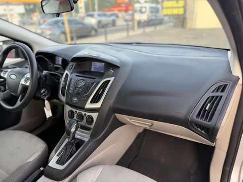 Used 2014 Ford Focus SE image 24