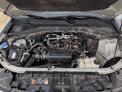 Used 2023 Ford Explorer XLT w/ Equipment Group 202A AWD/4WD image 38