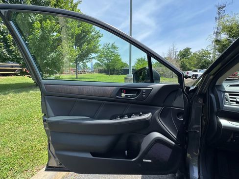 Used 2019 Subaru Outback 2.5i Limited image 9