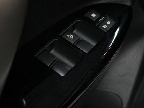 New 2026 Mitsubishi Eclipse Cross LE image 18