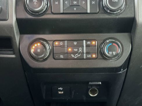 Used 2019 Ford F250 XL w/ Power Equipment Group RWD image 18