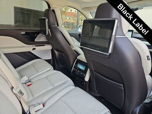 Used 2020 Lincoln Aviator Black Label w/ Class IV Trailer Tow Package AWD/4WD image 16