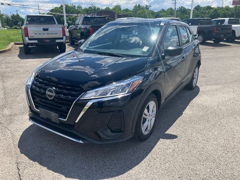 Used 2024 Nissan Kicks S FWD image 3