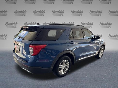 Used 2022 Ford Explorer XLT RWD image 9