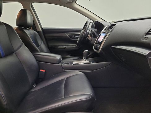 Used 2018 Nissan Altima 2.5 SR w/ SR Midnight Edition image 21