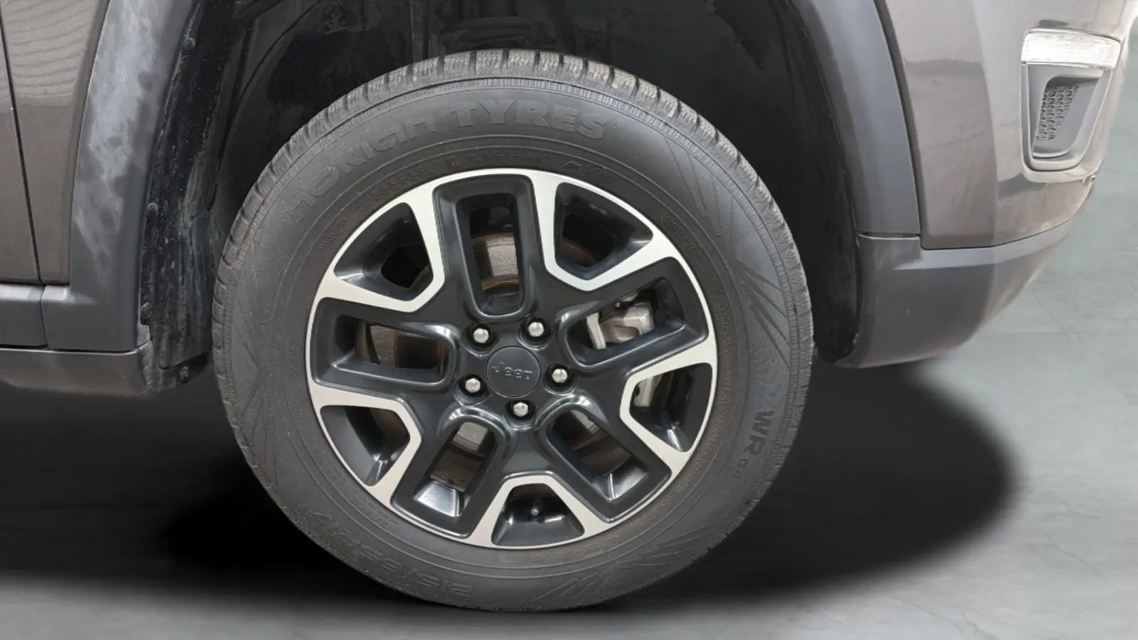 Used 2019 Jeep Compass Trailhawk AWD/4WD image 24