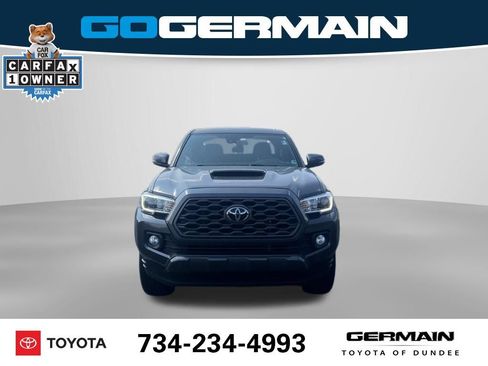 Used 2021 Toyota Tacoma TRD Sport w/ Technology Package AWD/4WD image 2