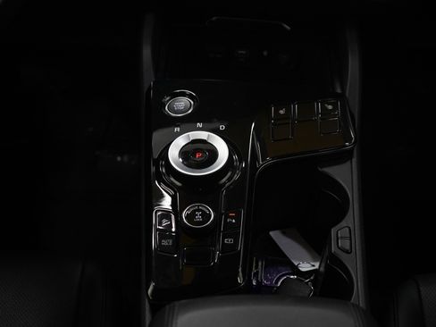 Used 2025 Kia Sportage EX AWD/4WD image 17
