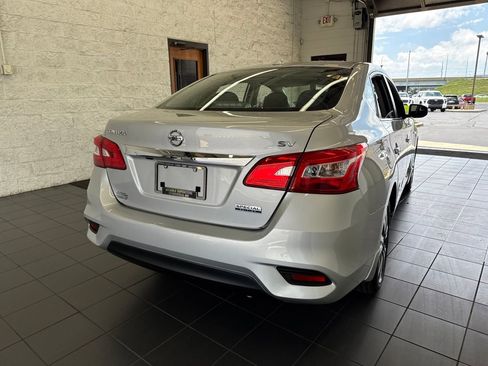 Used 2019 Nissan Sentra SV w/ Special Edition Package FWD image 7