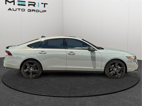 Used 2025 Honda Accord Sport image 10